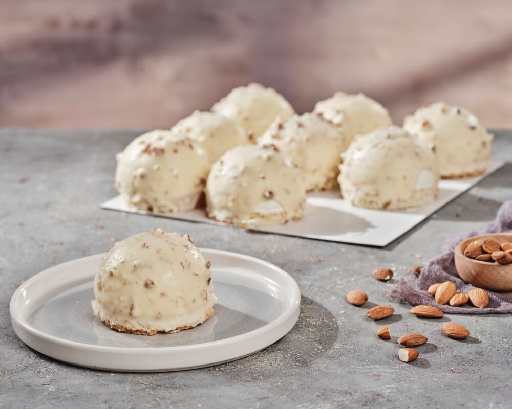 Beyaz çikolatalı ve bademli özel magnum sosunda çıtırlık hissedeceğiniz eşsiz lezzet.