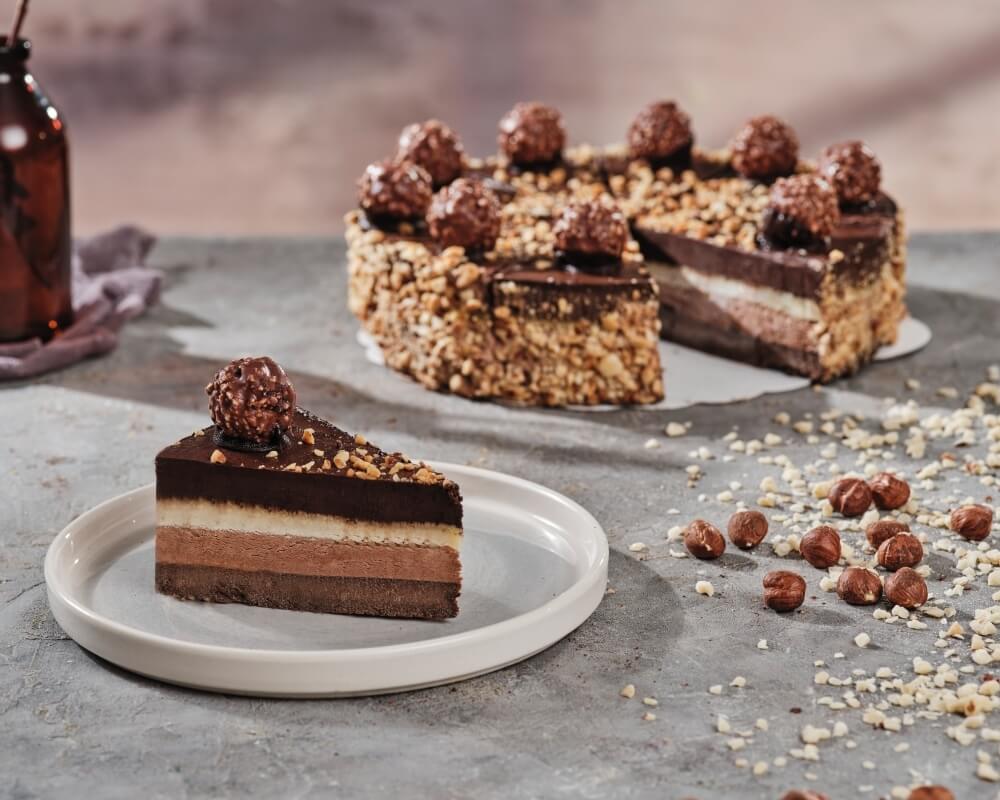 Yumuşacık kek arasında nutelladan yapılmış özel kremasıyla damaklarda iz bırakacak enfes lezzet